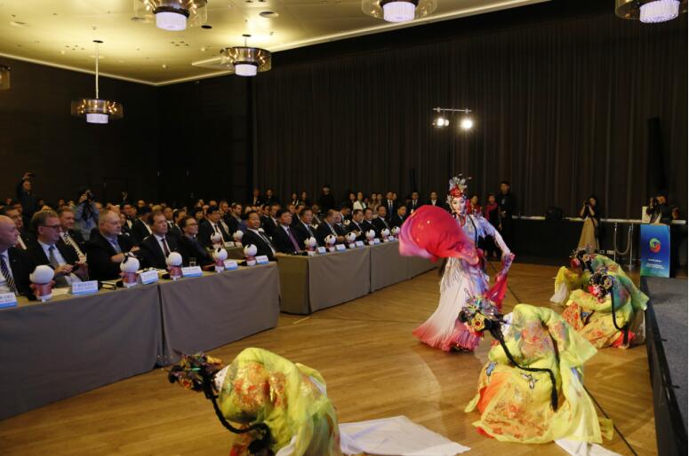 集团党委书记、董事长任丁率团赴荷兰、德国、以色列考察