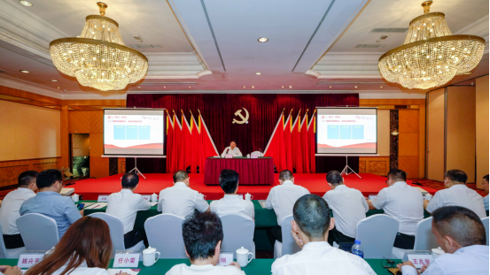 尊龙凯时集团任丁书记带头讲授“不忘初心、牢记使命”主题教育专题党课