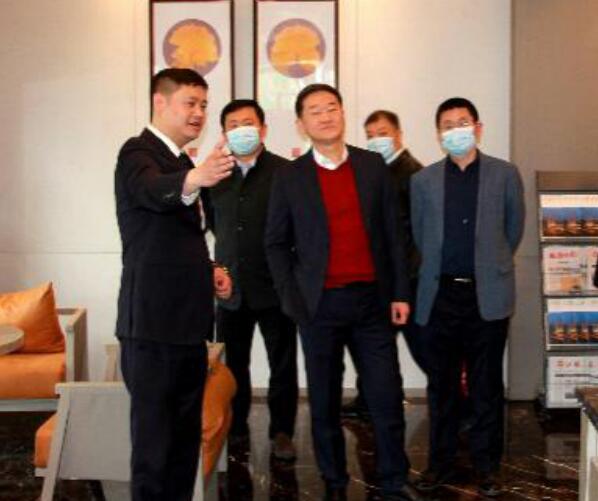 集团党委书记、董事长任丁调研“锦著”天府广场店